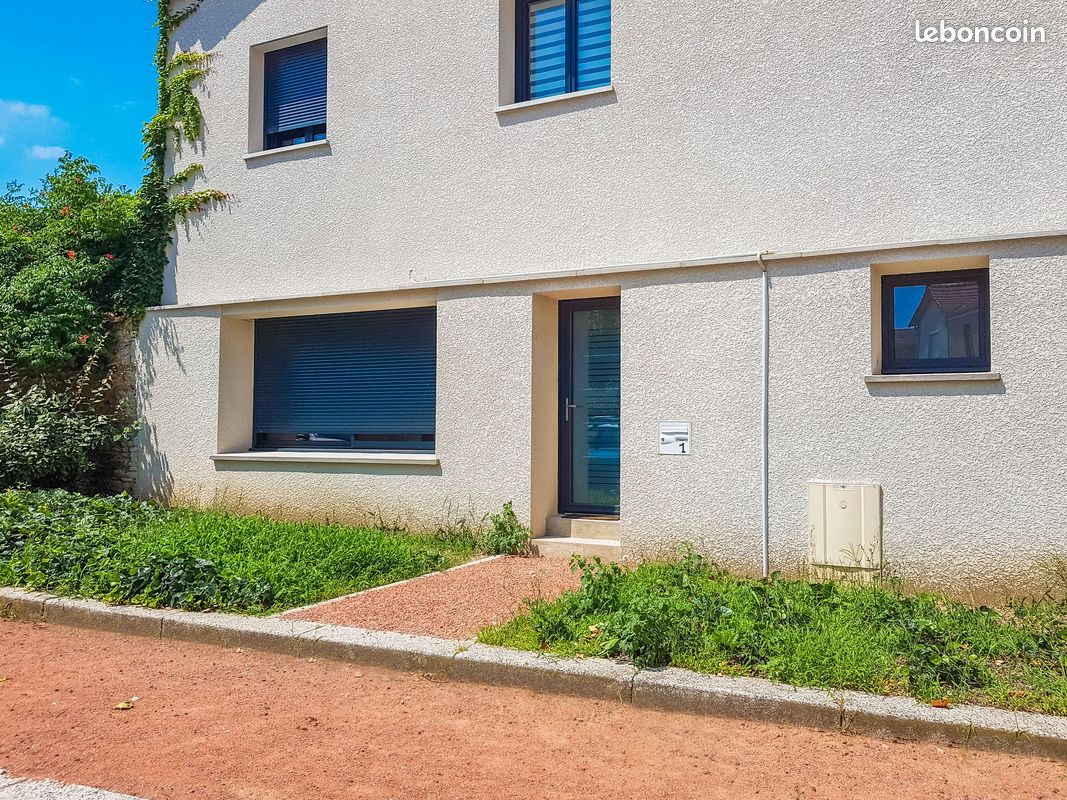 Appartement 3 pièces 86 m² · à Le Coteau · 86 m² · 695 €/mois