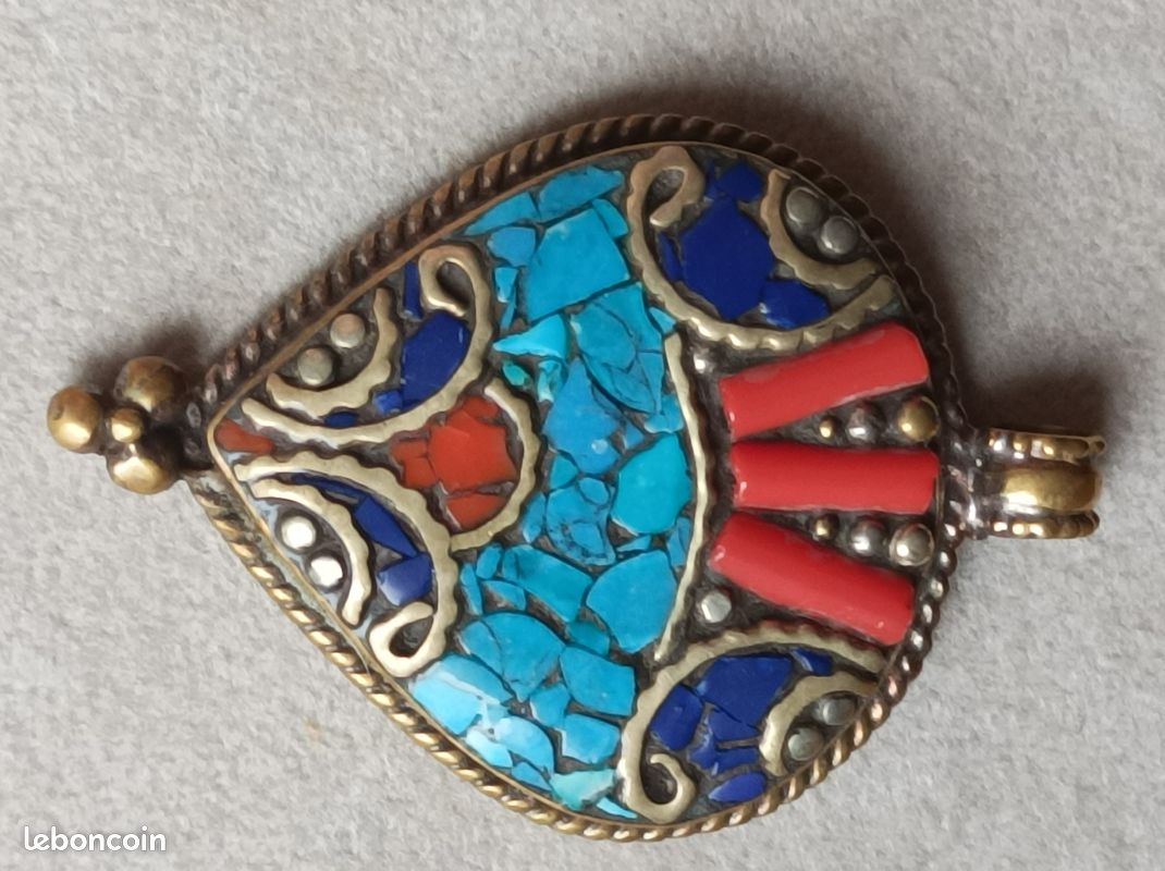 Pendentif corail et turquoises (image 2)
