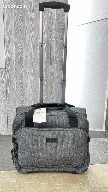 Eastpak cabine (image 4)