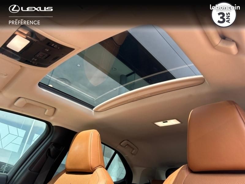 Lexus UX 250h 2WD Luxe MY19 (image 17)