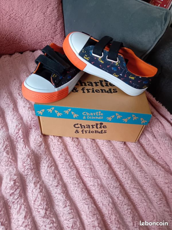 Chaussures enfant voiture (image 1)