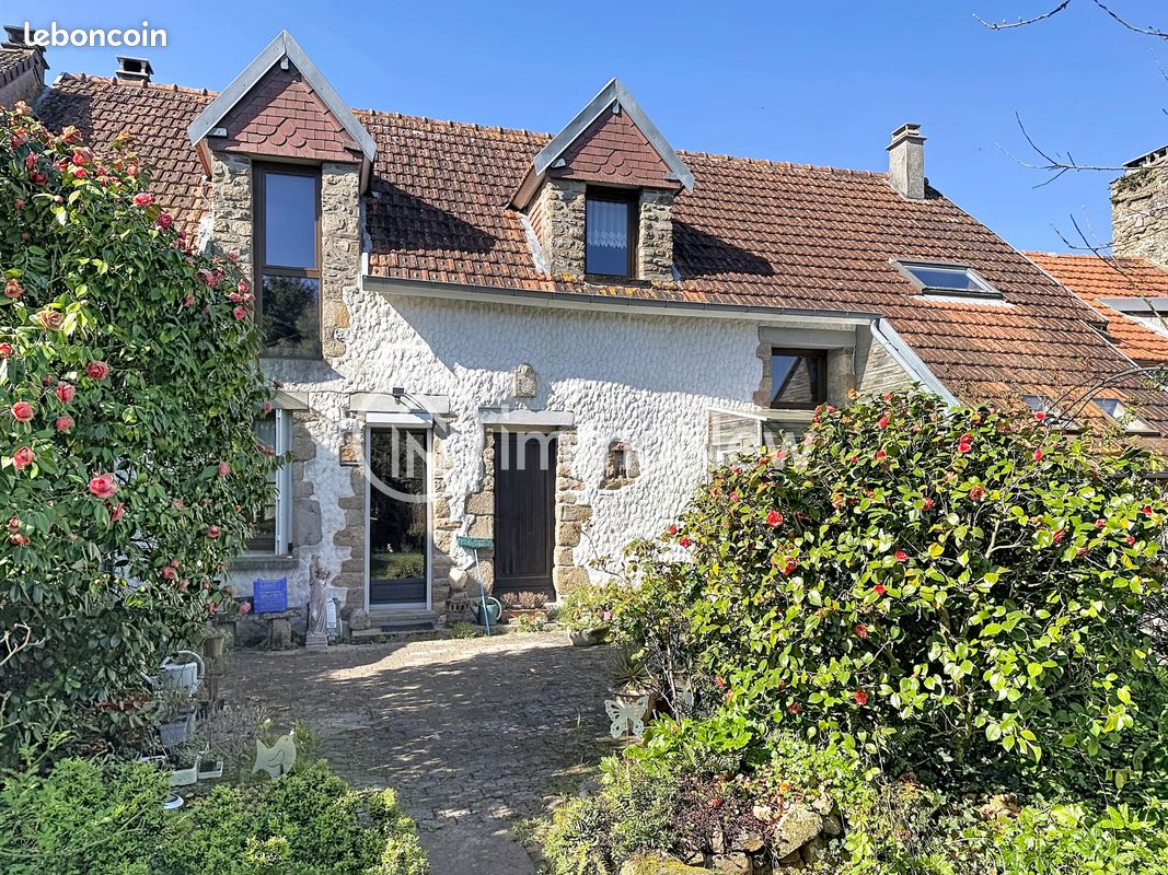 Maison 5 pièces 136 m² · à Carolles · 136 m² · 345 500 €