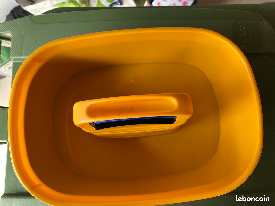 Lot boîtes plastique (image 2)