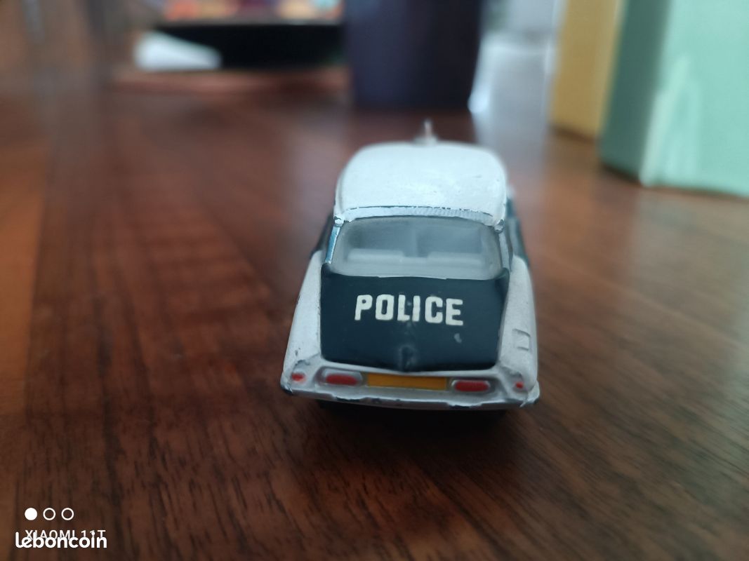 Miniature voiture police (image 4)