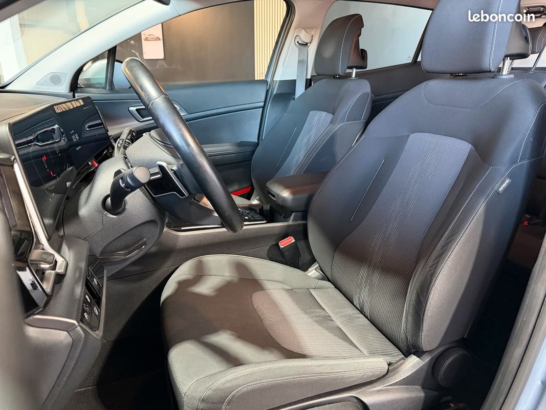 Kia SPORTAGE V (SVK) 1.6 T-GDI 16V 230 Hybrid 4x2 179 cv Boîte auto (image 13)