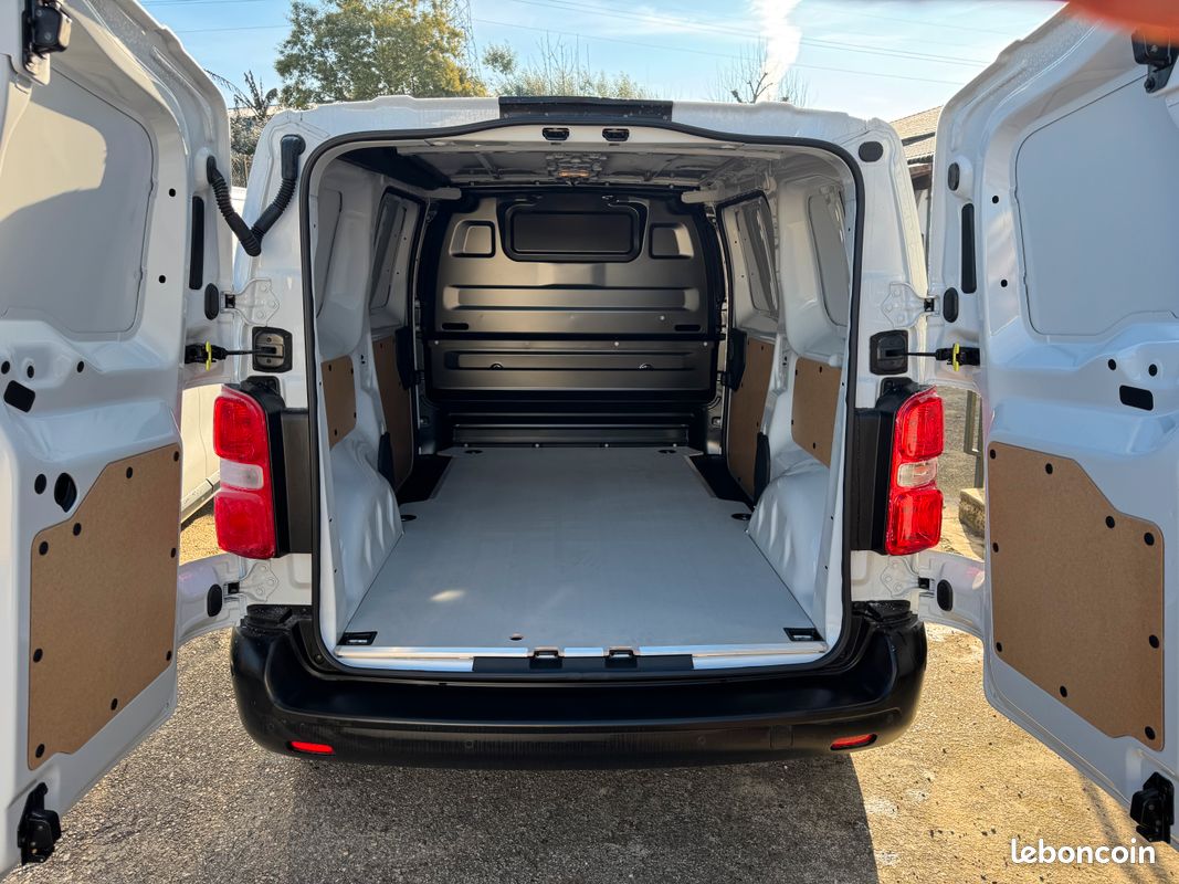 NEUF ZERO KILOMETRE Opel Vivaro 2.0D 145ch BVA8 - 23.325 HT / 27.990 TTC - DISPO SUR PARC (image 8)