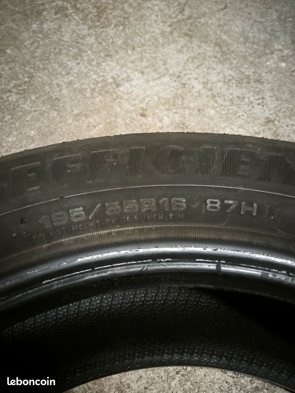 2 pneus Goodyear 195/55/16 Clio 5 (image 1)