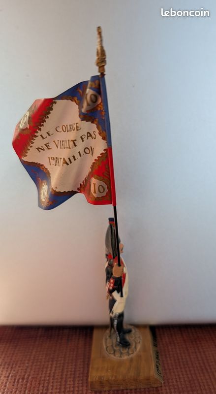 Figurine Guy Renaud = Theme Chouan - Drapeau De La Capitainerie Saint