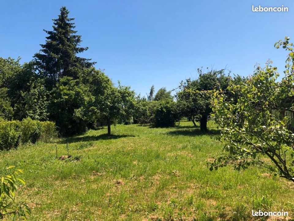 Terrain 700 m² Bornambusc · 89 000 €
