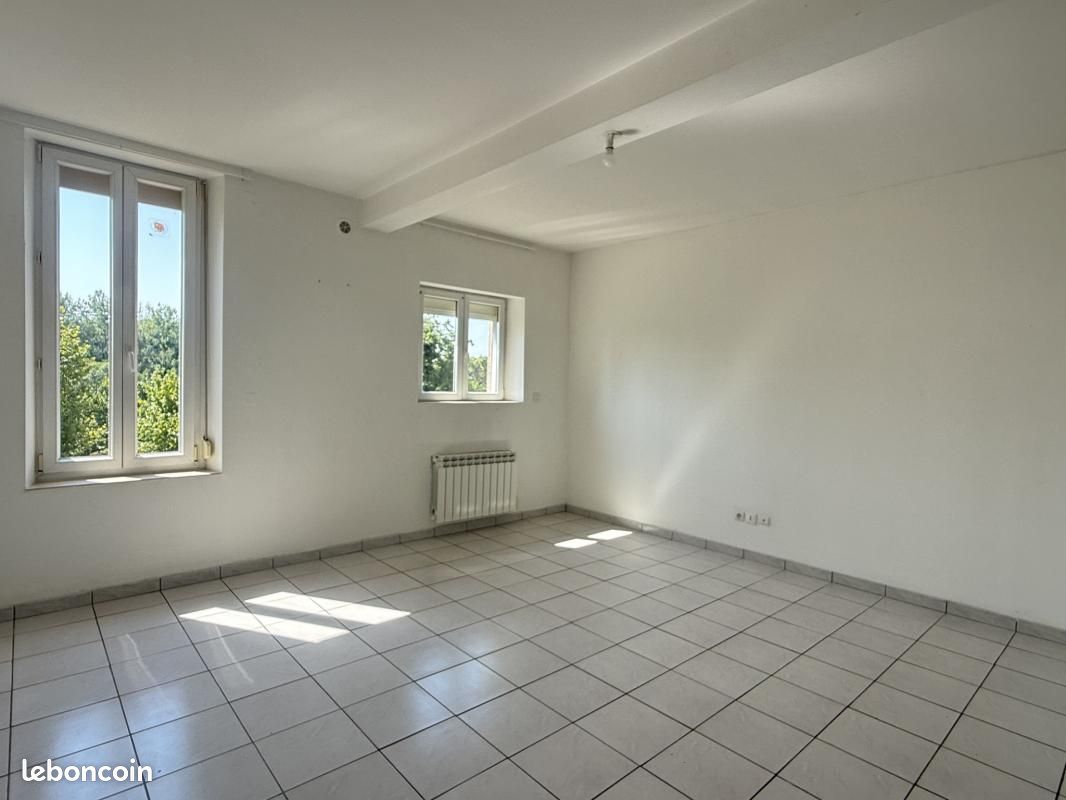 Appartement 4 pièces 102 m² · à Chancenay · 102 m² · 600 €