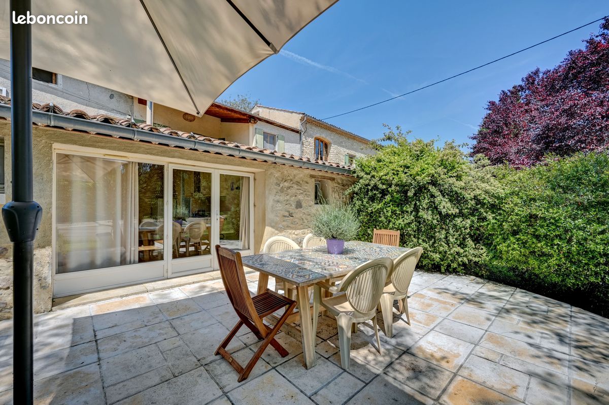 Appartement 3 pièces 90 m² · à Forcalquier · 90 m² · 780 €/mois