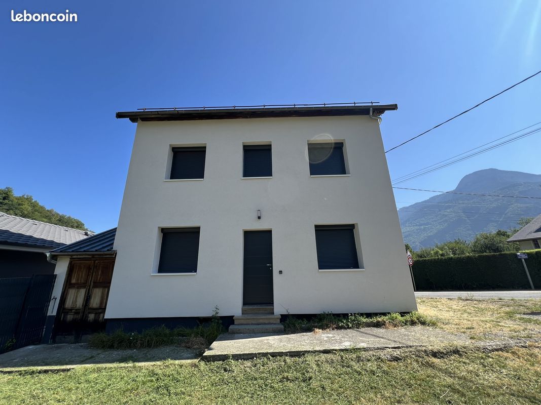 Maison 5 pièces 60 m² · à Saint-Étienne-de-Cuines · 60 m² · 1 100 €/mois