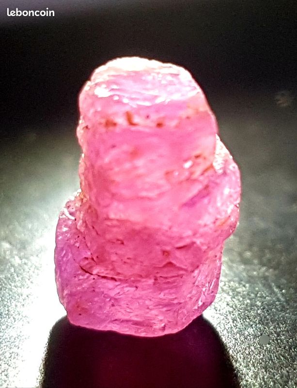 Rubis du Mozambique taille Poire Rouge 2.00 carats