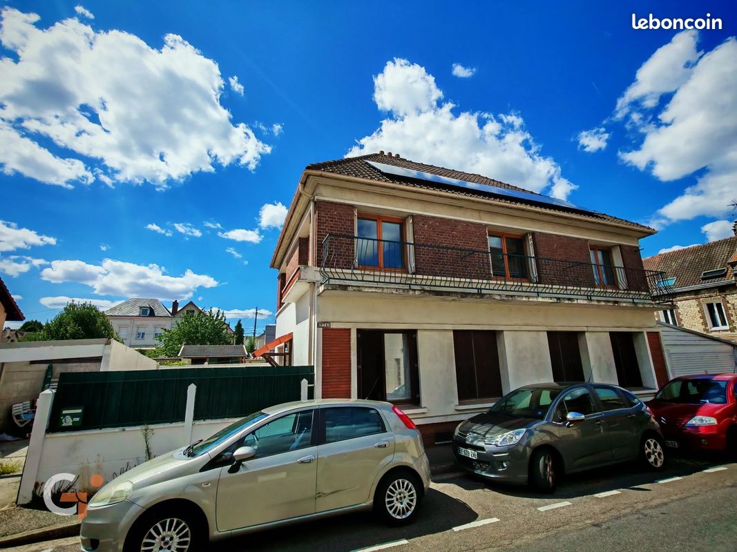 Maison 7 pièces 141 m² · à Saint-Étienne-du-Rouvray · 141 m² · 250 000 €