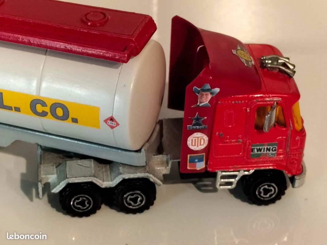 Camion Citerne Majorette White Petrol Company – 1/60, 1990s, France