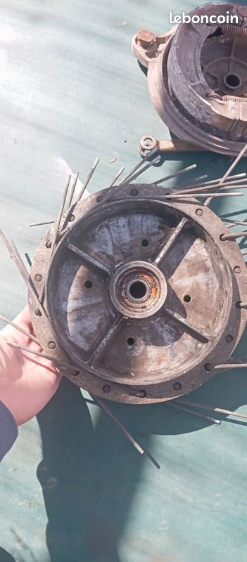 Moyeu roue arrière Yamaha 250/350 RD (image 3)