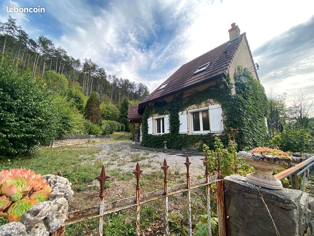 Maison 7 pièces 177 m² · à Salins-les-Bains · 177 m² · 369 000 €