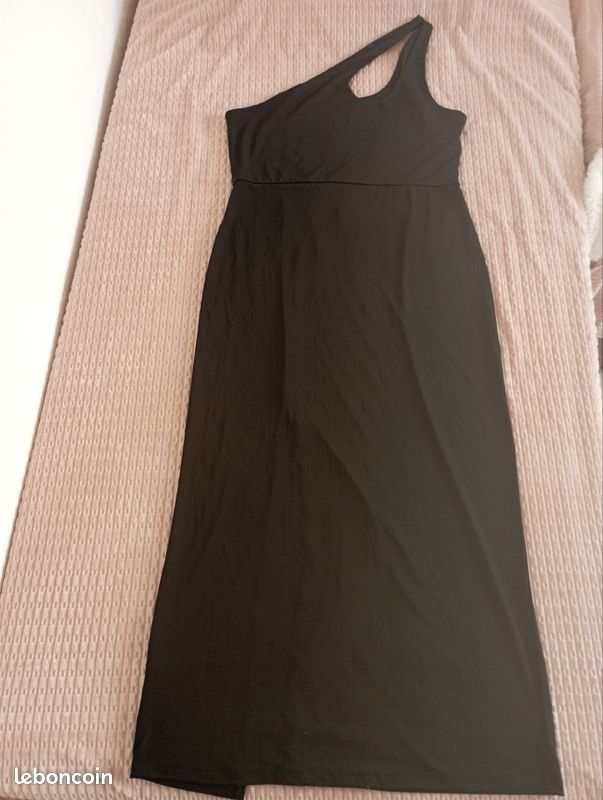 Robe de soirée noire neuve (image 4)