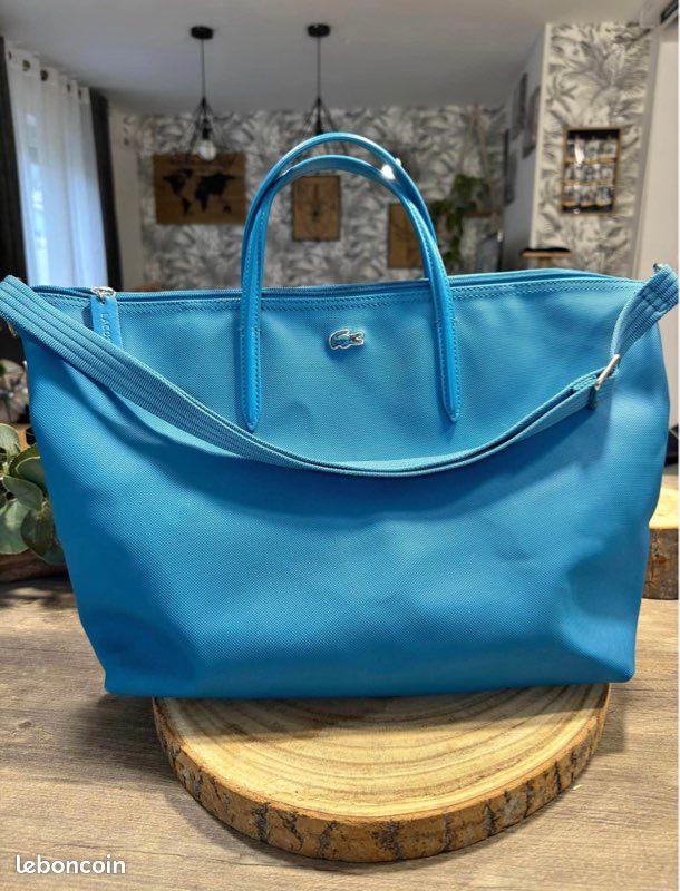 L'iconique cabas Lacoste modèle holiday Accessoires Bagagerie