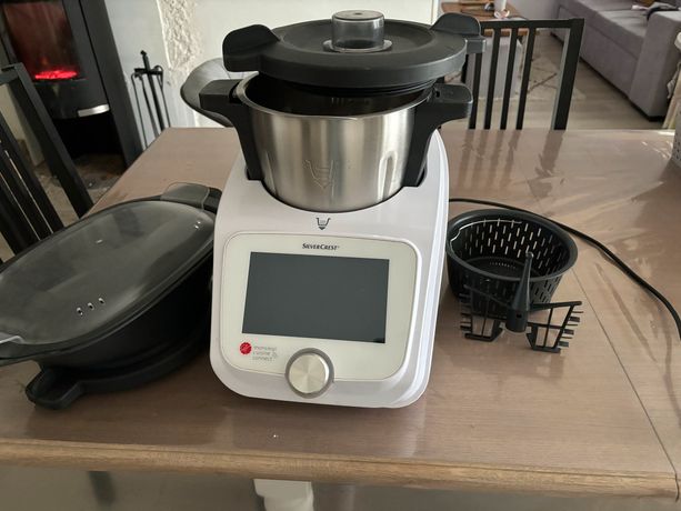 Monsieur Cuisine Smart : le nouveau robot cuisine de Lidl déchaîne les  foules, il se revend à 800€ sur Leboncoin