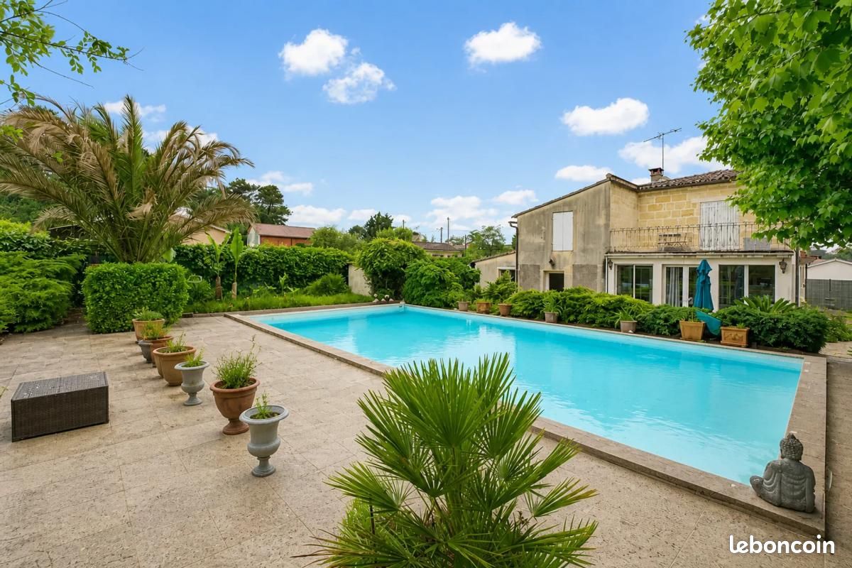 Maison 9 pièces 197 m² · à Saint-Caprais-de-Bordeaux · 197 m² · 425 000 €