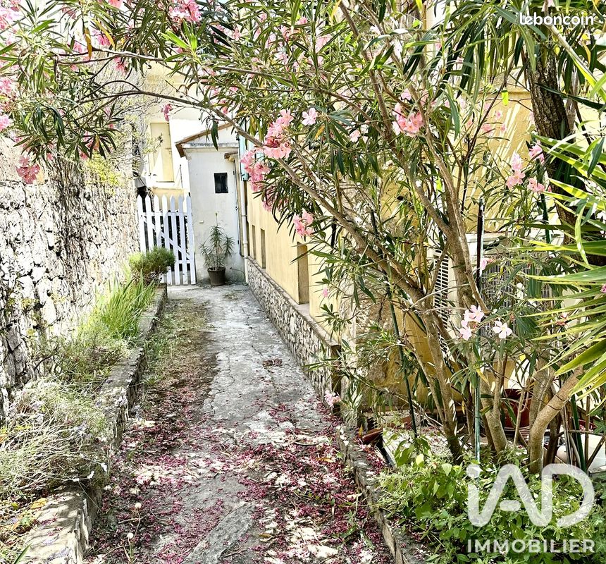 Maison 4 pièces 68 m² · à Châteauneuf-Grasse · 68 m² · 299 000 €