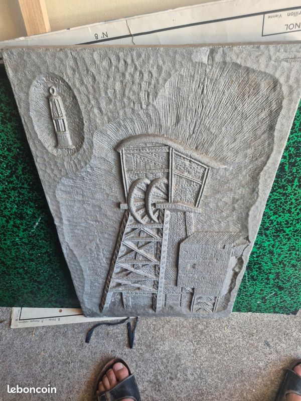 Pierre / metal tres lourd sculptee theme les mines (image 2)
