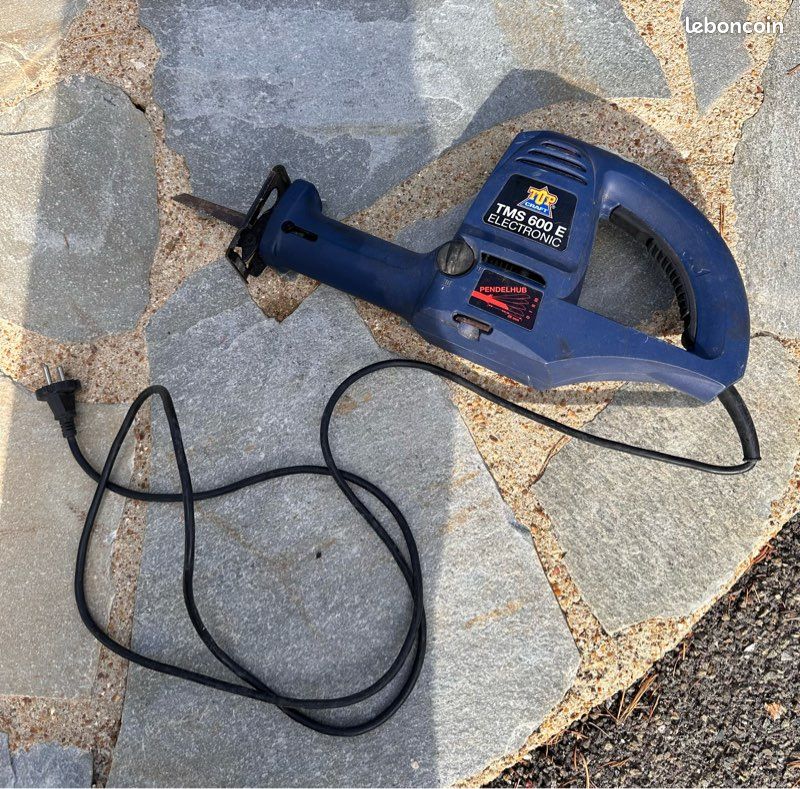 Titre : Scie sabre électrique TMS 600 E – 600W (image 1)