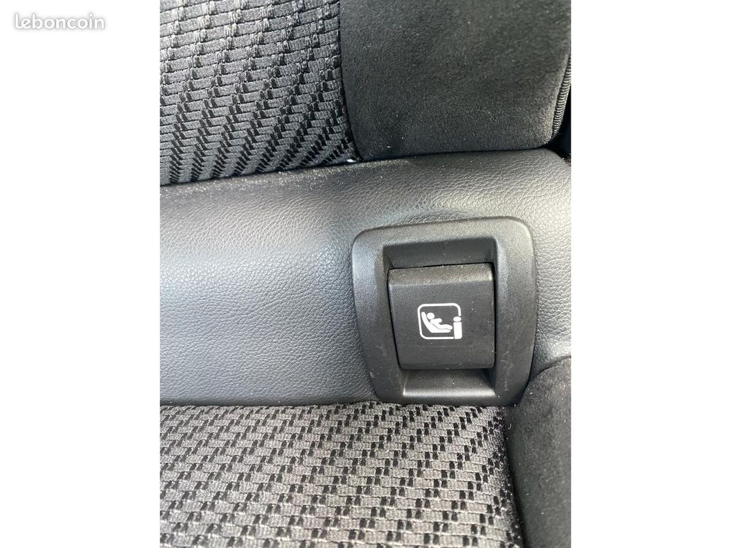 RENAULT AUSTRAL 1.2 E-Tech Hybride - 200 - BVA multi-modes 2024 Iconic (image 15)