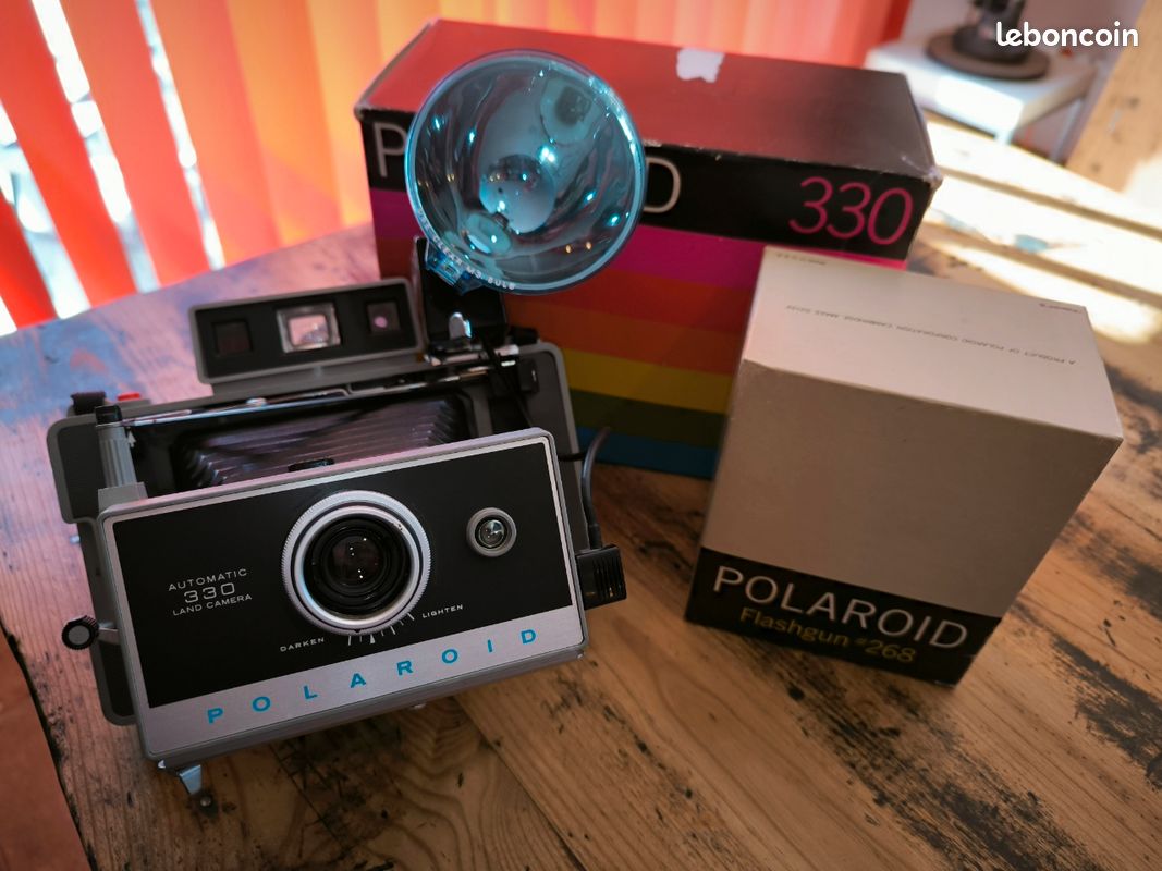 Vintage Cameras Polaroid Automatic 330 Land Camera Polaroid 330