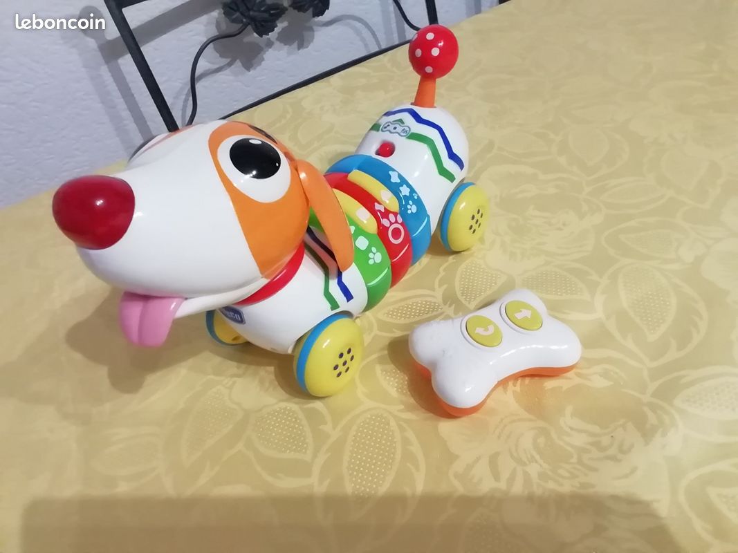 Petit chien musical télécommandé (image 3)