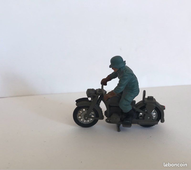 Zvezda 3632 Maquette Moto allemande R-12 avec figurines, 2ème GM