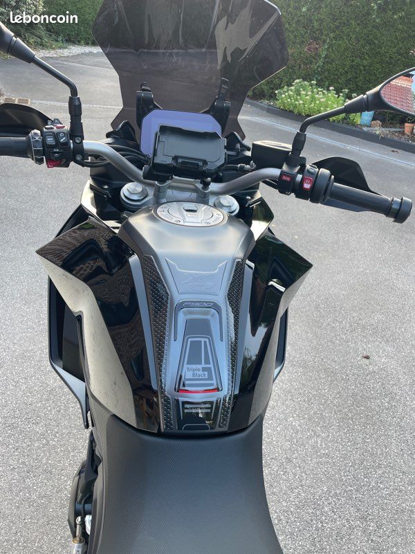 Bmw f900xr triple black (image 6)