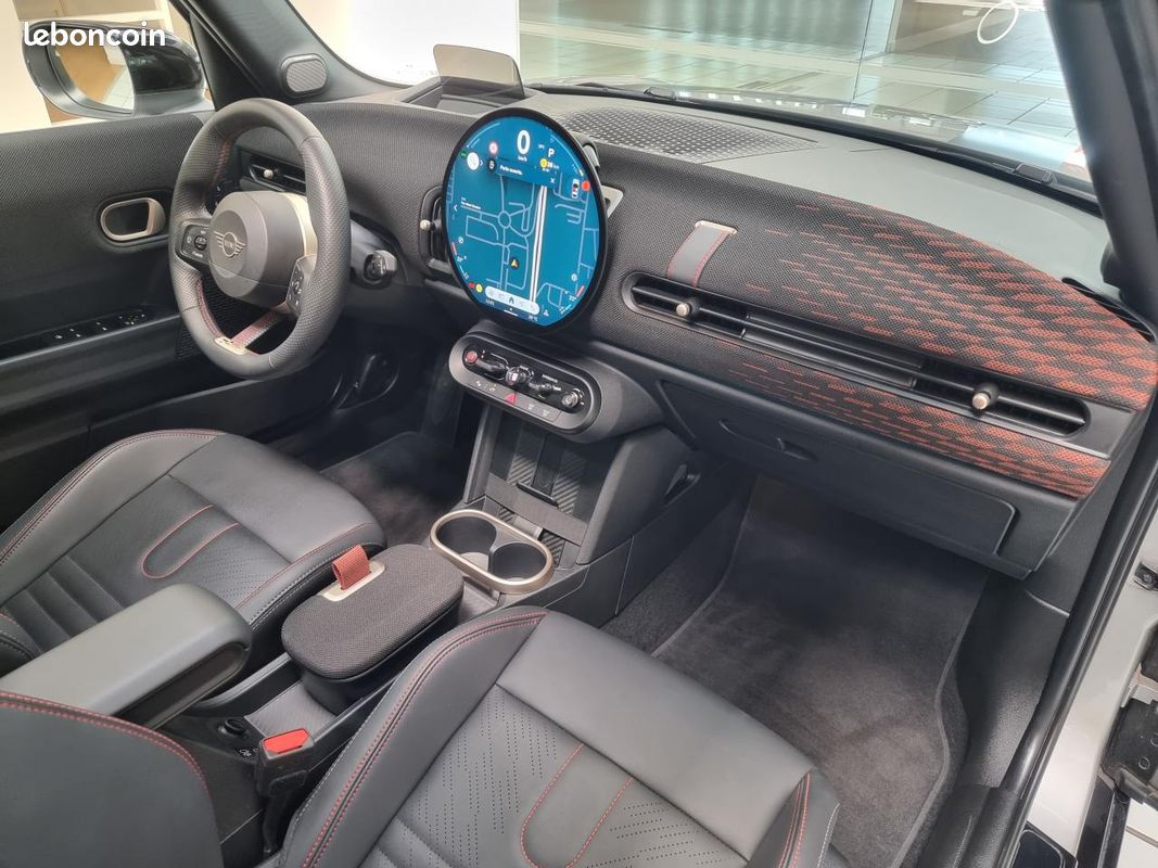 Mini mini iv (f66) 1.5 cooper c 156 finition jcw dkg7 5p (image 3)