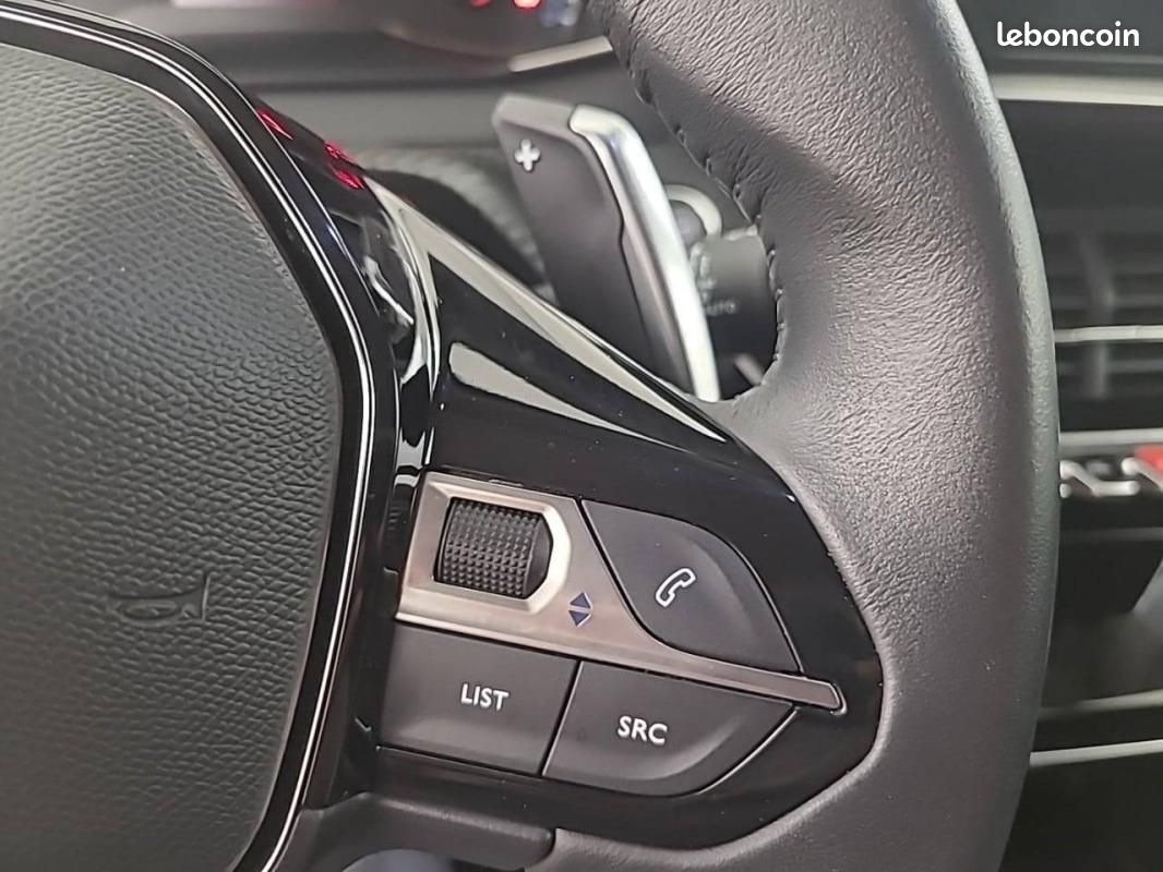 Peugeot 2008 BlueHDi 130 S&S EAT8 - Allure (image 23)