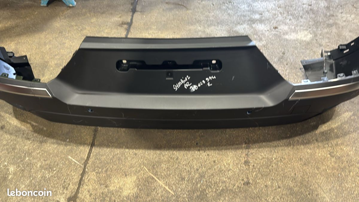 PARE CHOC ARRIERE RENAULT CLIO 3 EUR 70,00 - FR