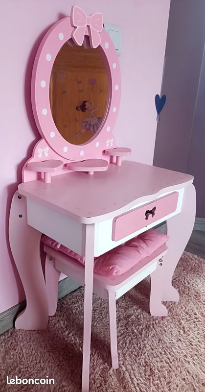Coiffeuse en bois (image 1)