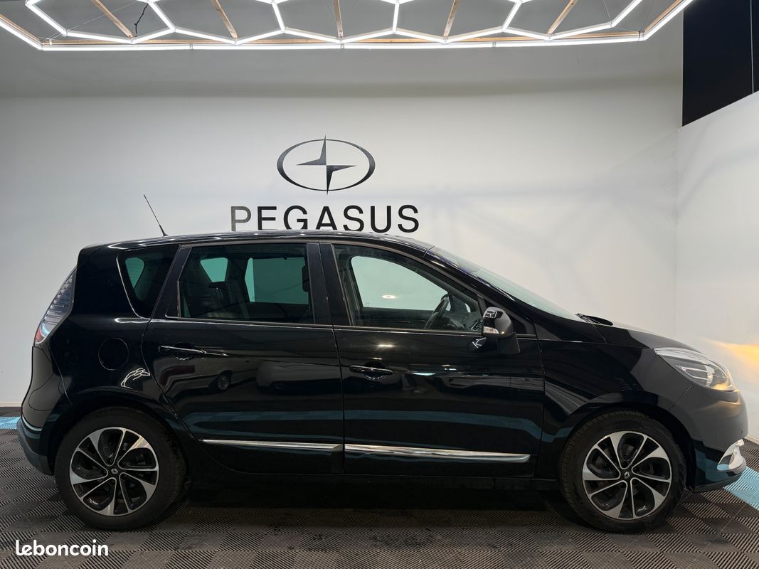 RENAULT Scénic III Phase 2 EDITION BOSE 1.2 TCe 132 Cv (image 6)
