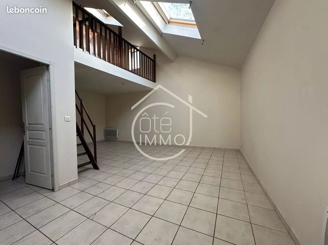 Appartement 3 pièces 70 m² · à Sainte-Foy-la-Grande · 70 m² · 550 €