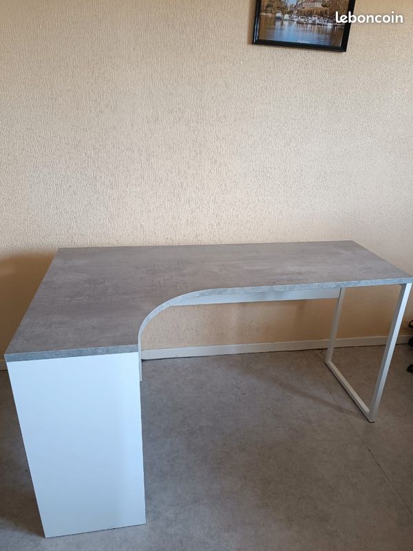 Très bonne affaire, Bureau d'angle en très bon état (image 1)