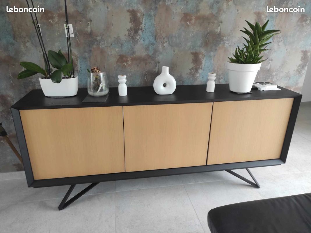 Enfilade bois, pieds noirs (image 1)