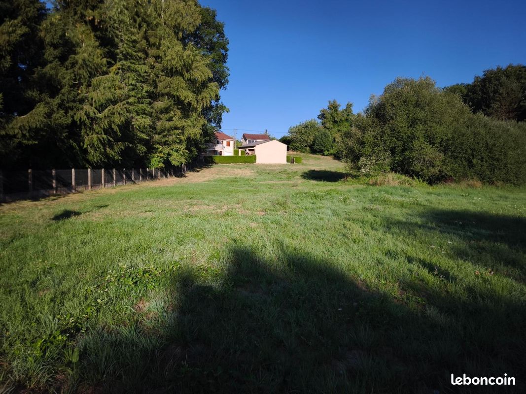 Terrain 1846 m² · à Le Rouget-Pers · 1 846 m² · 45 580 €