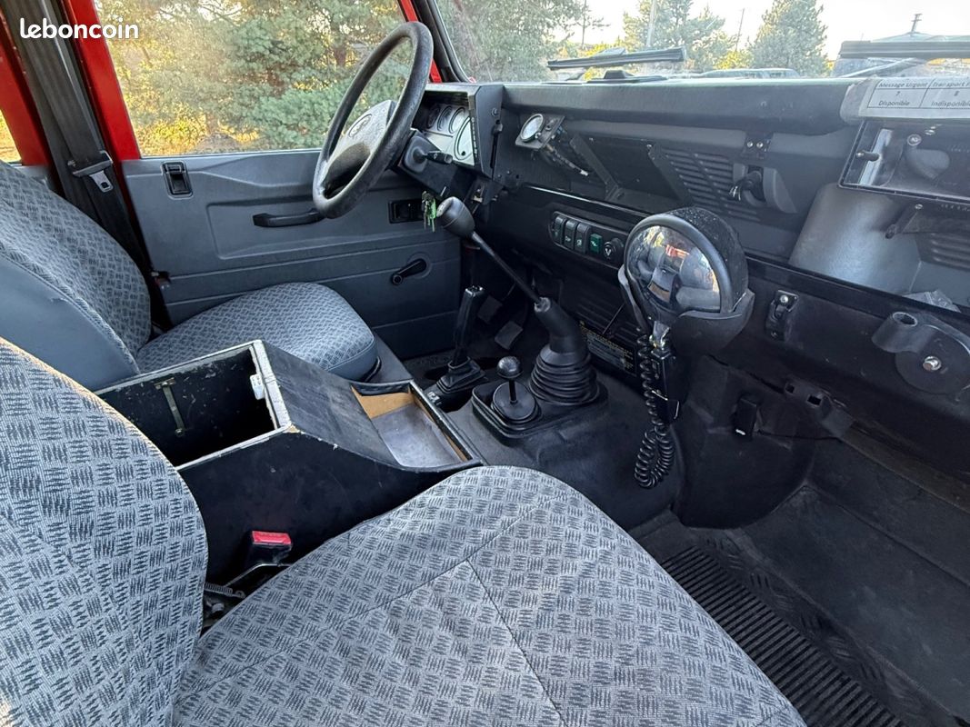 LAND ROVER 110 DEFENDER 130 Td5 19800km (image 17)