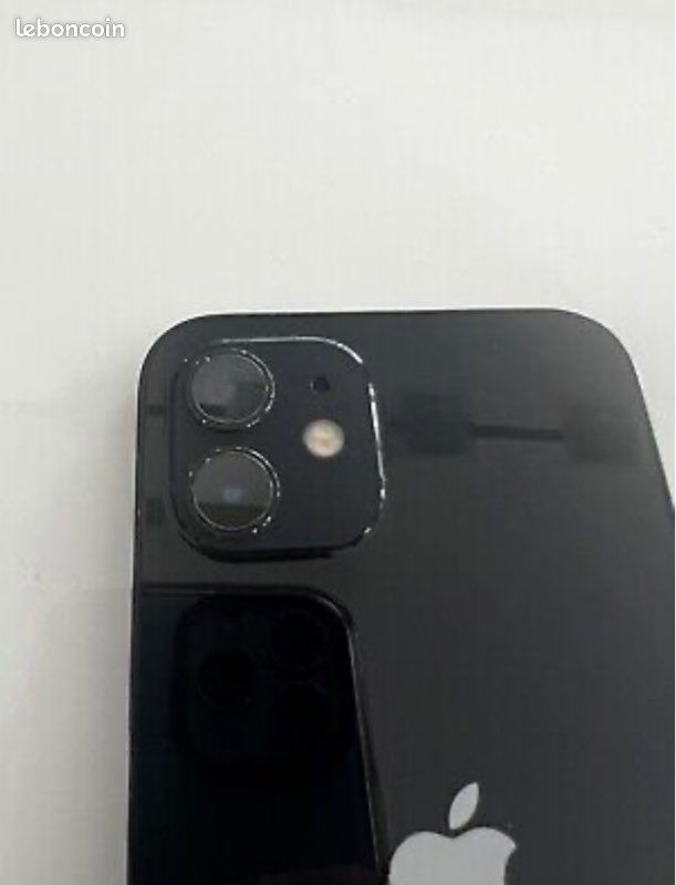 IPhone 12 Noir (image 3)