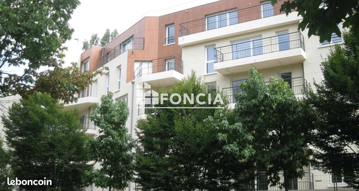 Appartement 2 pièces 37 m² · à Fontenay-le-Fleury · 37 m² · 823 €/mois