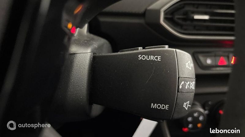 Dacia Sandero 1.0 SCe 65ch Essential (image 29)