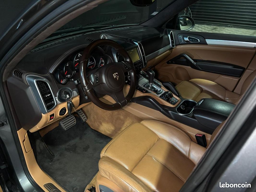 PORSCHE CAYENNE Turbo 4,8i V8 ? 500 ch ? 4 sièges chauffants ? Toit ouvrant (image 10)