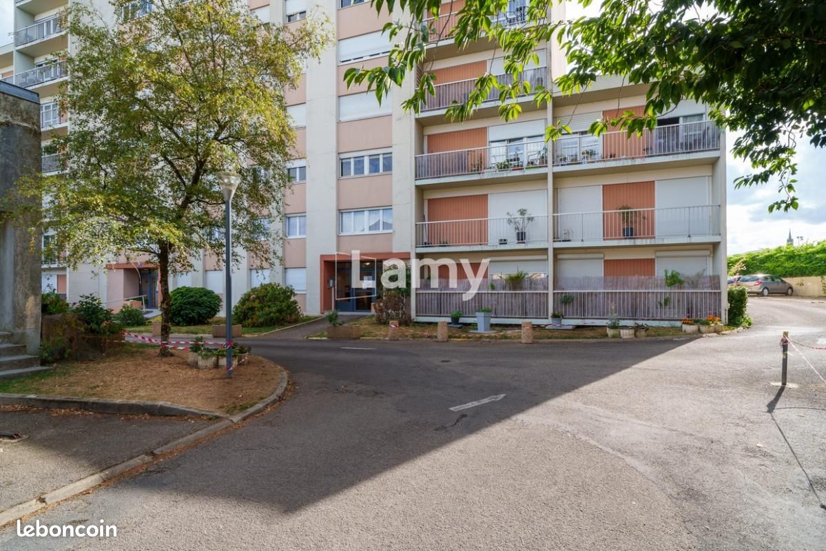 Parking Limoges · 18 000 €
