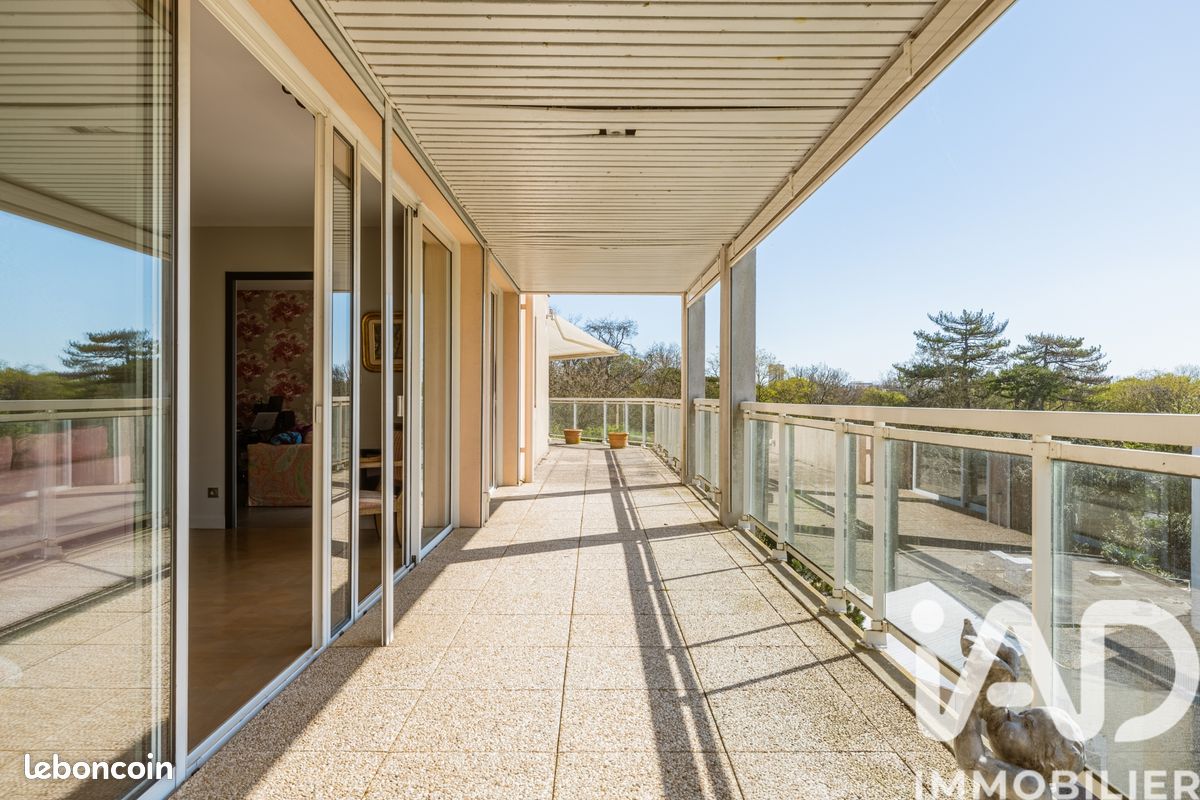 Appartement 5 pièces 220 m² · à La Rochelle · 220 m² · 999 900 €