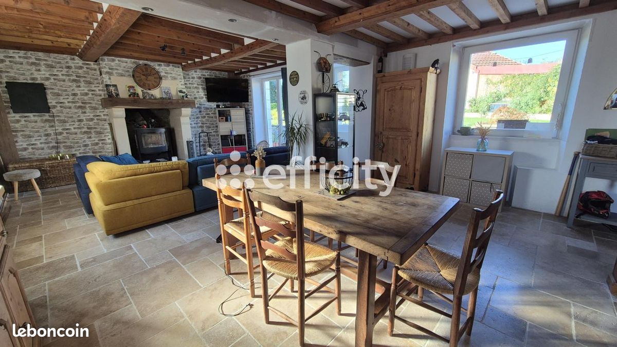 Maison 4 pièces 100 m² · à Vaux-sur-Seulles · 100 m² · 262 500 €